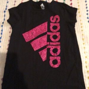 Adidas t-shirt